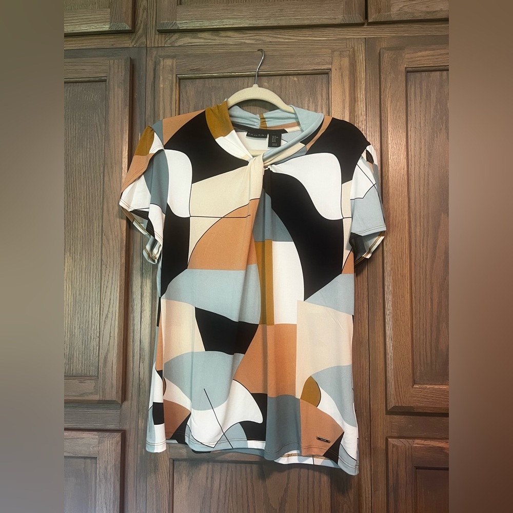 Tahari Abstract Multicolor Short Sleeve Blouse